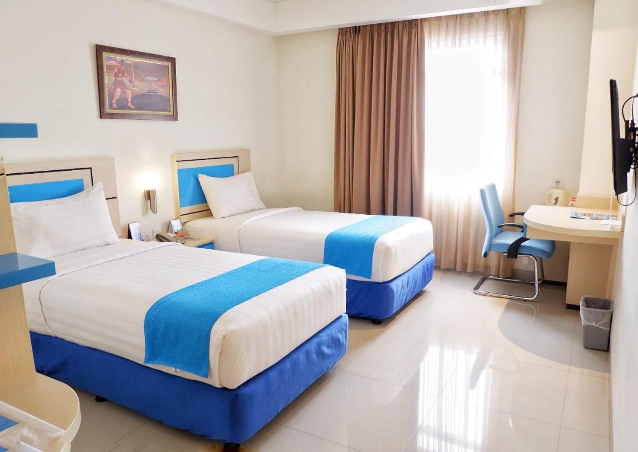 Hotel Brothers Biru Solo Baru Exterior photo