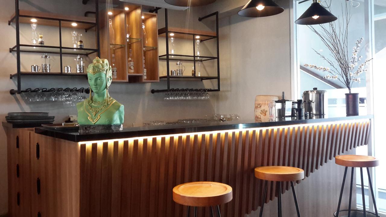Hotel Brothers Biru Solo Baru Exterior photo