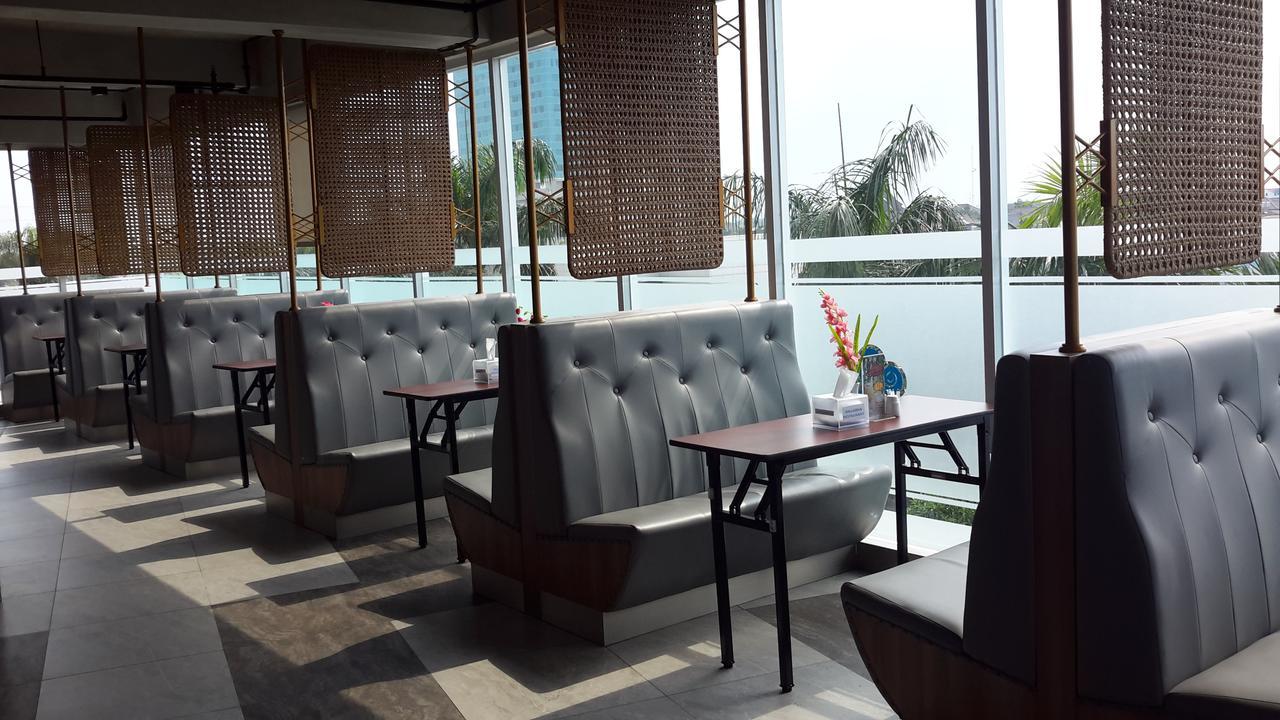 Hotel Brothers Biru Solo Baru Exterior photo