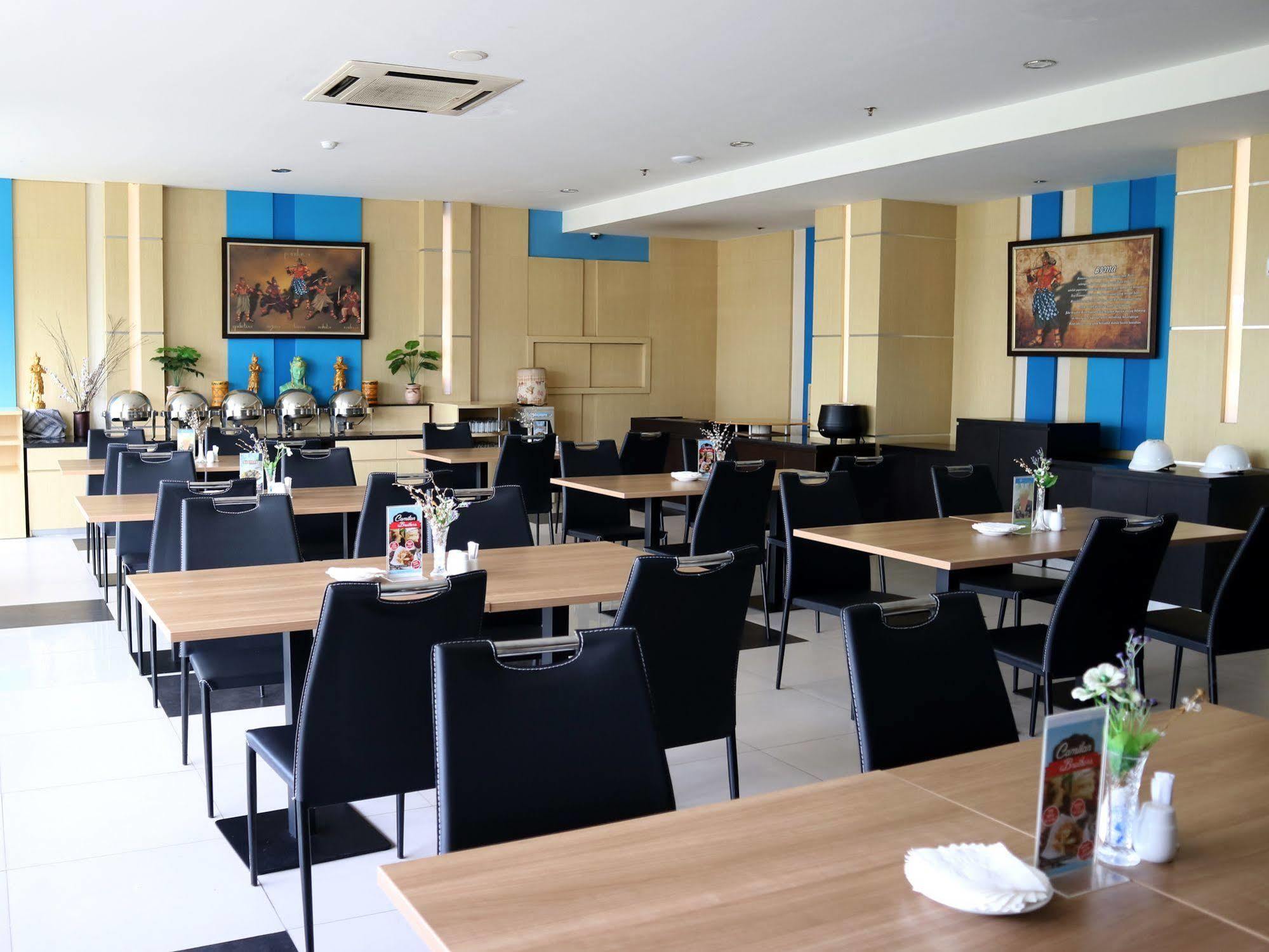 Hotel Brothers Biru Solo Baru Exterior photo