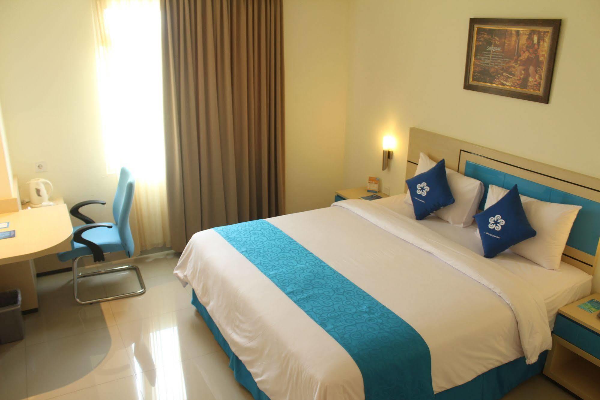 Hotel Brothers Biru Solo Baru Exterior photo